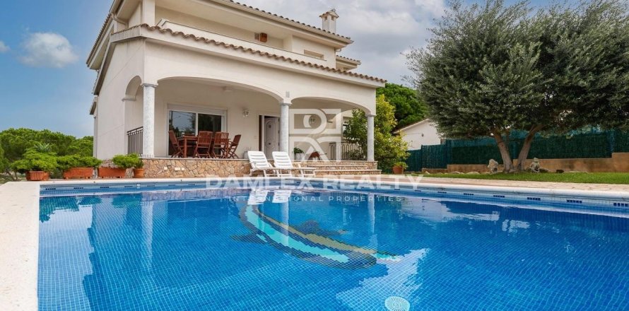 Willa w Sant Feliu de Guixols, Girona, Hiszpania 5 sypialni, 343 mkw. nr 177047