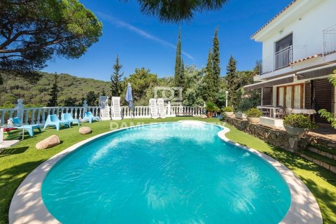 Dom w Lloret de Mar, Girona, Hiszpania 5 sypialni, 280 mkw. nr 177042 – zdjęcie 4