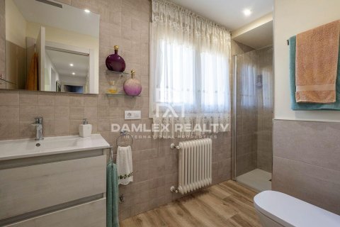 Dom w Lloret de Mar, Girona, Hiszpania 5 sypialni, 280 mkw. nr 177042 – zdjęcie 19