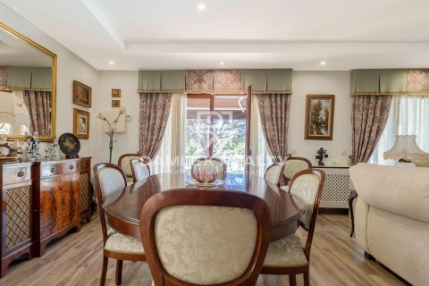Dom w Lloret de Mar, Girona, Hiszpania 5 sypialni, 280 mkw. nr 177042 – zdjęcie 9