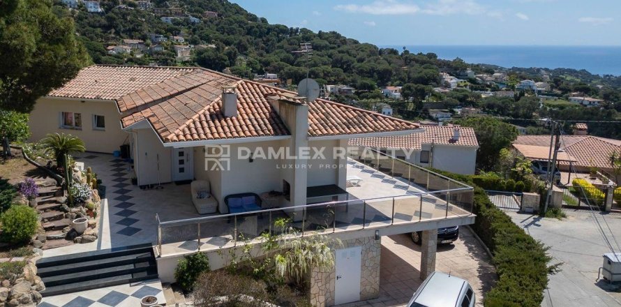 Willa w Lloret de Mar, Girona, Hiszpania 4 sypialnie, 290 mkw. nr 177045