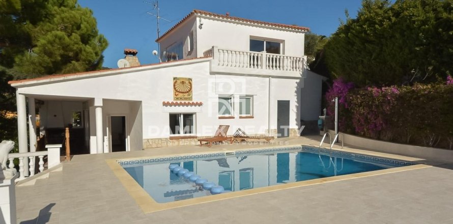 Willa w Lloret de Mar, Girona, Hiszpania 5 sypialni, 506 mkw. nr 177041