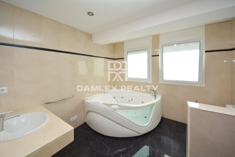 Willa w Lloret de Mar, Girona, Hiszpania 5 sypialni, 506 mkw. nr 177041 – zdjęcie 15