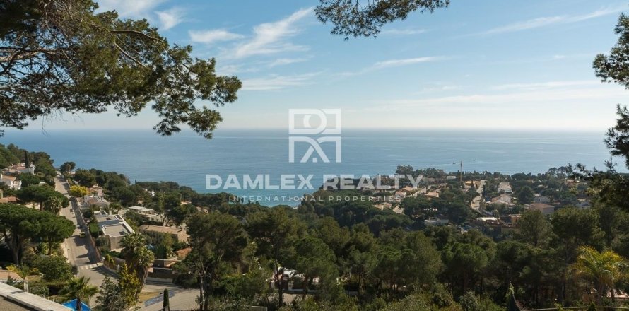 Land plot in Blanes, Girona, Spain 1574 sq.m. No. 177043