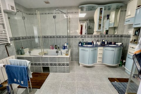 Продажа виллы в Гуардамар-дель-Сегура, Аликанте, Испания 6 спален, 450м2 №119010 - фото 14