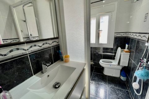 Продажа виллы в Гуардамар-дель-Сегура, Аликанте, Испания 6 спален, 450м2 №119010 - фото 17