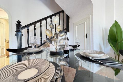 House for sale in Alicante, Spain 3 bedrooms, 75 sq.m. No. 166106 - photo 16