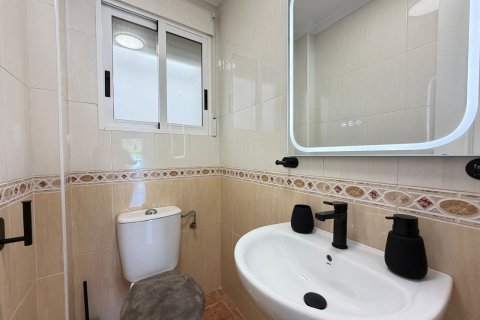 House for sale in Alicante, Spain 3 bedrooms, 75 sq.m. No. 166106 - photo 22