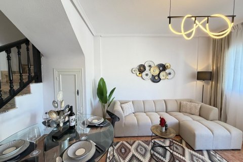 House for sale in Alicante, Spain 3 bedrooms, 75 sq.m. No. 166106 - photo 17