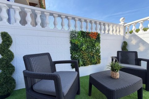 House for sale in Alicante, Spain 3 bedrooms, 75 sq.m. No. 166106 - photo 7