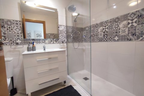 Apartamento en venta en Murcia, España 2 dormitorios, No. 190027 - foto 5