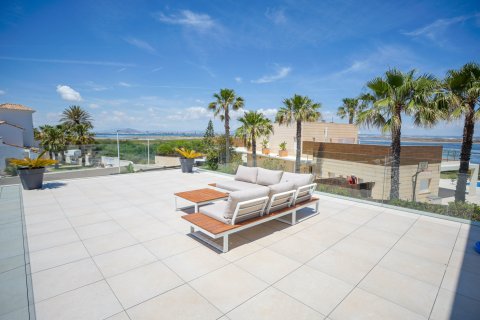 Huvila myytävänä La Manga del Mar Menor, Murcia, Espanja, 4 makuuhuonetta, 520 m2 No. 189955 - kuva 23
