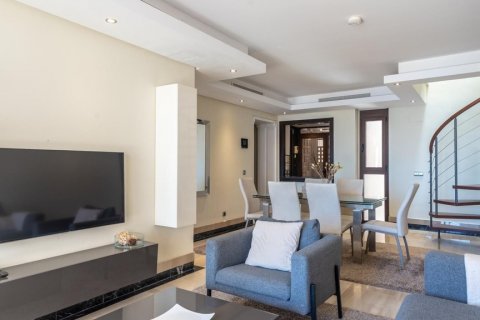 Duplex for sale Estepona, Malaga, Spain 2 bedrooms, 126 sq.m. No. 107981 - photo 7