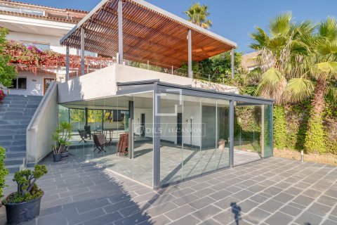 Huvila vuokrattavana Sant Just Desvern, Barcelona, Espanja, 5 makuuhuonetta, 411 m2 No. 192854 - kuva 4