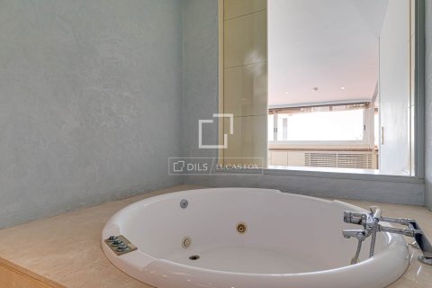 Huvila vuokrattavana Sant Just Desvern, Barcelona, Espanja, 5 makuuhuonetta, 411 m2 No. 192854 - kuva 18