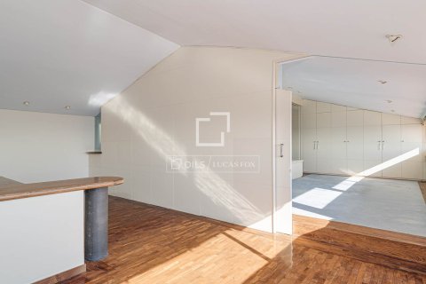 Huvila vuokrattavana Sant Just Desvern, Barcelona, Espanja, 5 makuuhuonetta, 411 m2 No. 192854 - kuva 13