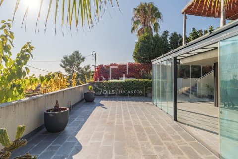 Huvila vuokrattavana Sant Just Desvern, Barcelona, Espanja, 5 makuuhuonetta, 411 m2 No. 192854 - kuva 5