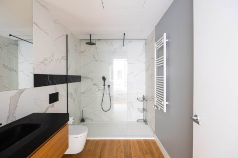 Huoneisto vuokrattavana Barcelona, Espanja, 2 makuuhuonetta, 114 m2 No. 192858 - kuva 18