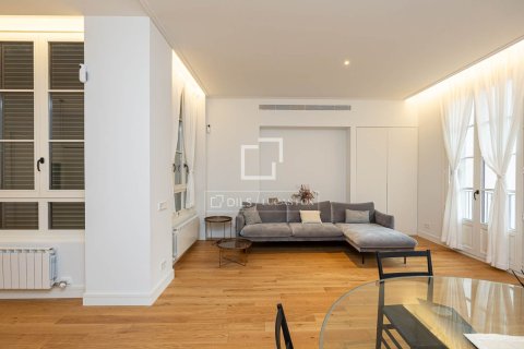 Huoneisto vuokrattavana Barcelona, Espanja, 2 makuuhuonetta, 114 m2 No. 192858 - kuva 2
