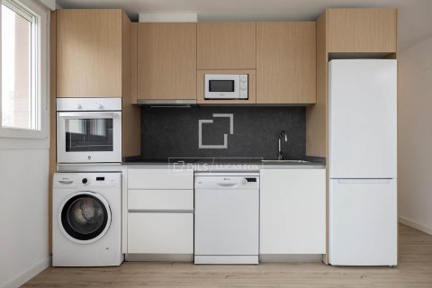 Huoneisto vuokrattavana Barcelona, Espanja, 2 makuuhuonetta, 63 m2 No. 192855 - kuva 3