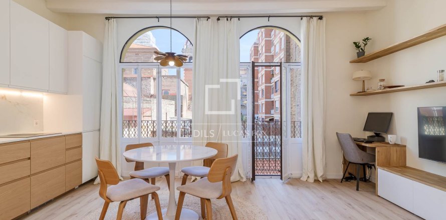 Huoneisto Barcelona, Espanja 2 makuuhuonetta, 56 m2 No. 192857