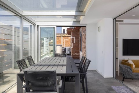 Kattohuoneisto vuokrattavana Barcelona, Espanja, 3 makuuhuonetta, 109 m2 No. 192853 - kuva 10