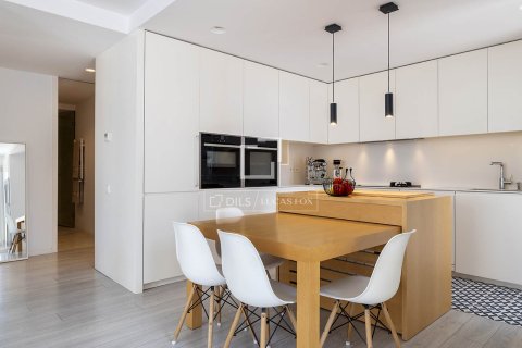 Kattohuoneisto vuokrattavana Barcelona, Espanja, 3 makuuhuonetta, 109 m2 No. 192853 - kuva 5