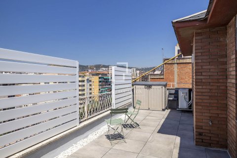 Kattohuoneisto vuokrattavana Barcelona, Espanja, 3 makuuhuonetta, 109 m2 No. 192853 - kuva 11