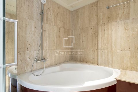 Huvila vuokrattavana Barcelona, Espanja, 5 makuuhuonetta, 365 m2 No. 192856 - kuva 24