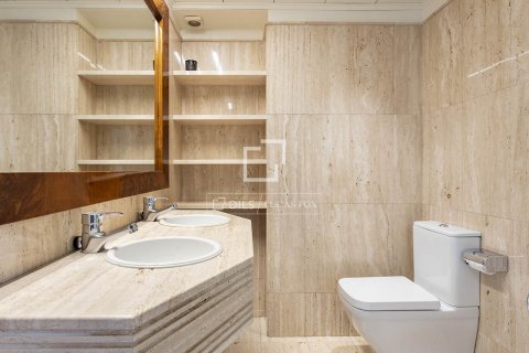 Huvila vuokrattavana Barcelona, Espanja, 5 makuuhuonetta, 365 m2 No. 192856 - kuva 23