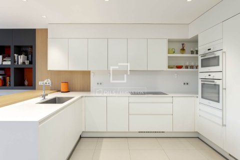 Huvila vuokrattavana Barcelona, Espanja, 5 makuuhuonetta, 365 m2 No. 192856 - kuva 11