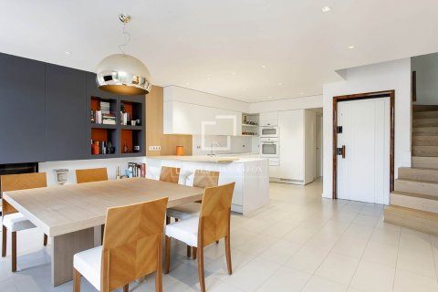 Huvila vuokrattavana Barcelona, Espanja, 5 makuuhuonetta, 365 m2 No. 192856 - kuva 8