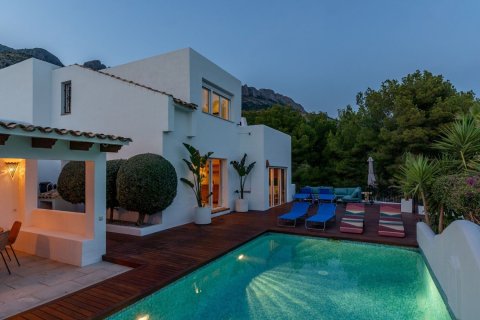 Villa for sale in Altea, Alicante, Spain 3 bedrooms, 198 sq.m. No. 180022 - photo 19