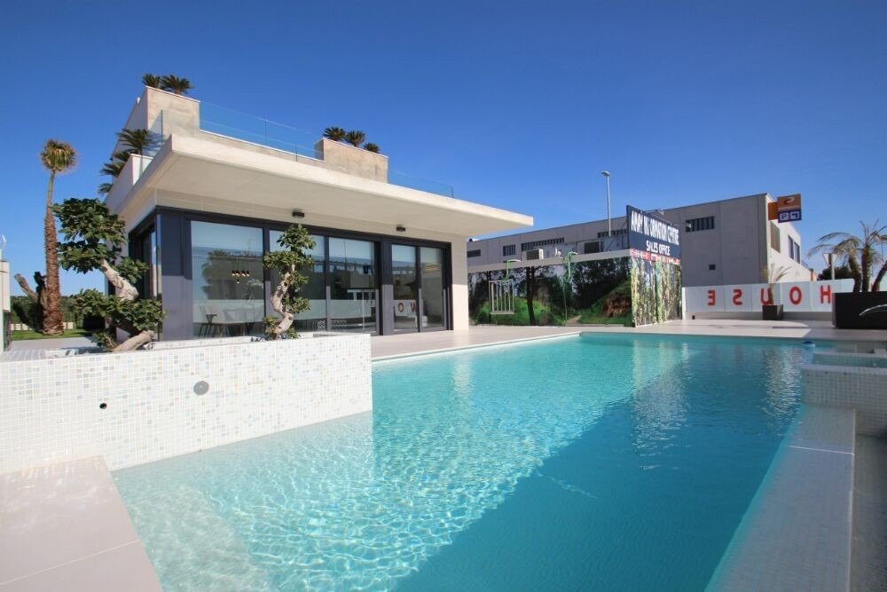 Villa a Alicante, Spagna 4 camere da letto, 196 mq. N° 111474