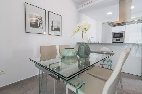 Bungalow for sale Torrevieja, Alicante, Spain 2 bedrooms, 74 sq.m. No. 111480 - photo 15