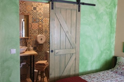 Hotelli myytävänä Leon, Espanja, 6 makuuhuonetta, 358 m2 No. 194427 - kuva 8