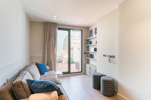Apartment à vendre à Barcelona, Espagne, 2 chambres, No. 140976 - photo 4