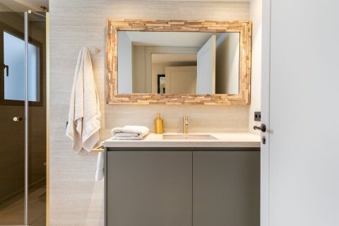 Apartment à vendre à Barcelona, Espagne, 2 chambres, No. 140976 - photo 25