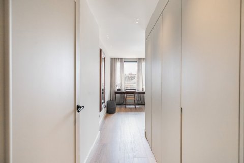 Apartment à vendre à Barcelona, Espagne, 2 chambres, No. 140976 - photo 14