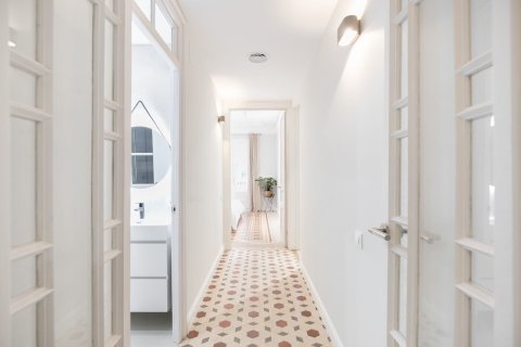 Lägenhet till salu i Barcelona, Spanien 3 sovrum, Nr. 140975 - foto 28