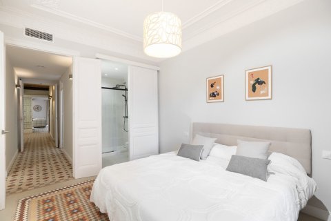Lägenhet till salu i Barcelona, Spanien 3 sovrum, Nr. 140975 - foto 16