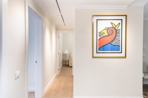 Apartamento en venta en Barcelona, España 4 dormitorios, No. 140981 - foto 24