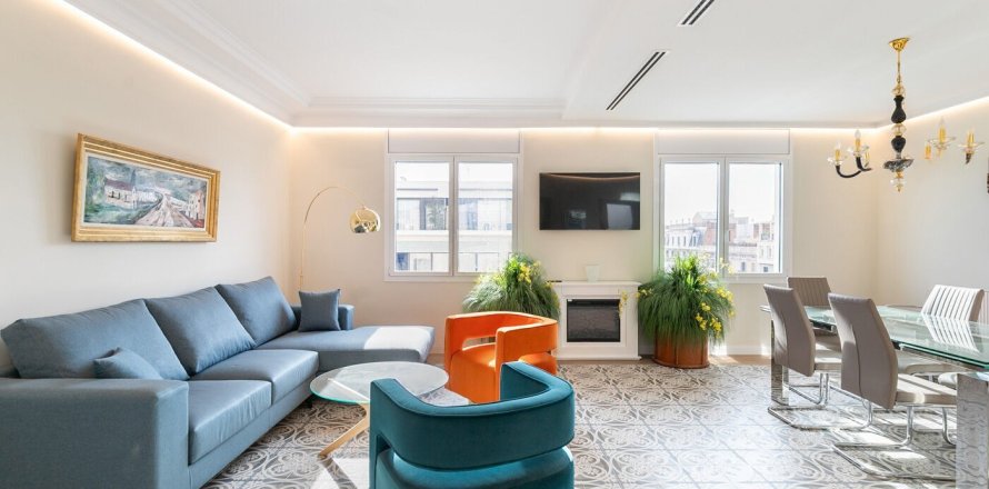 Apartamento en Barcelona, España 4 dormitorios, No. 140981