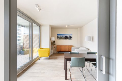 Apartment à vendre à Barcelona, Espagne, 2 chambres, No. 140979 - photo 3