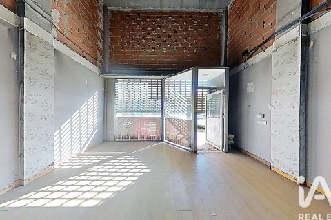 Commercial property in Alicante, Spain 140 sq.m. No. 185281