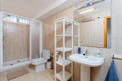 Kaupunkipientalo myytävänä Gran Alacant, Alicante, Espanja, 6 makuuhuonetta, 287 m2 No. 114565 - kuva 27