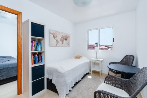 Kaupunkipientalo myytävänä Gran Alacant, Alicante, Espanja, 6 makuuhuonetta, 287 m2 No. 114565 - kuva 17