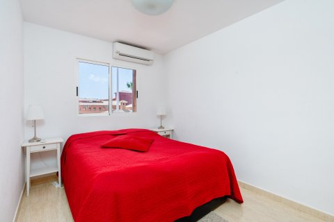 Kaupunkipientalo myytävänä Gran Alacant, Alicante, Espanja, 6 makuuhuonetta, 287 m2 No. 114565 - kuva 19