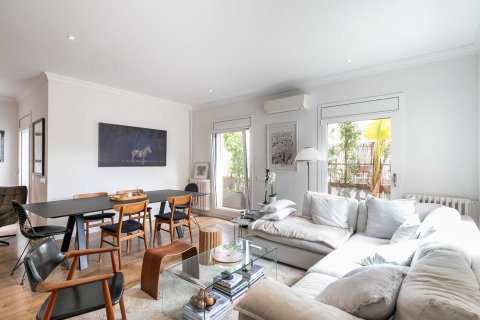 Lägenhet till salu i Barcelona, Spanien 4 sovrum, Nr. 140994 - foto 1