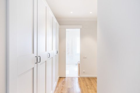 Lägenhet till salu i Barcelona, Spanien 4 sovrum, Nr. 140994 - foto 13